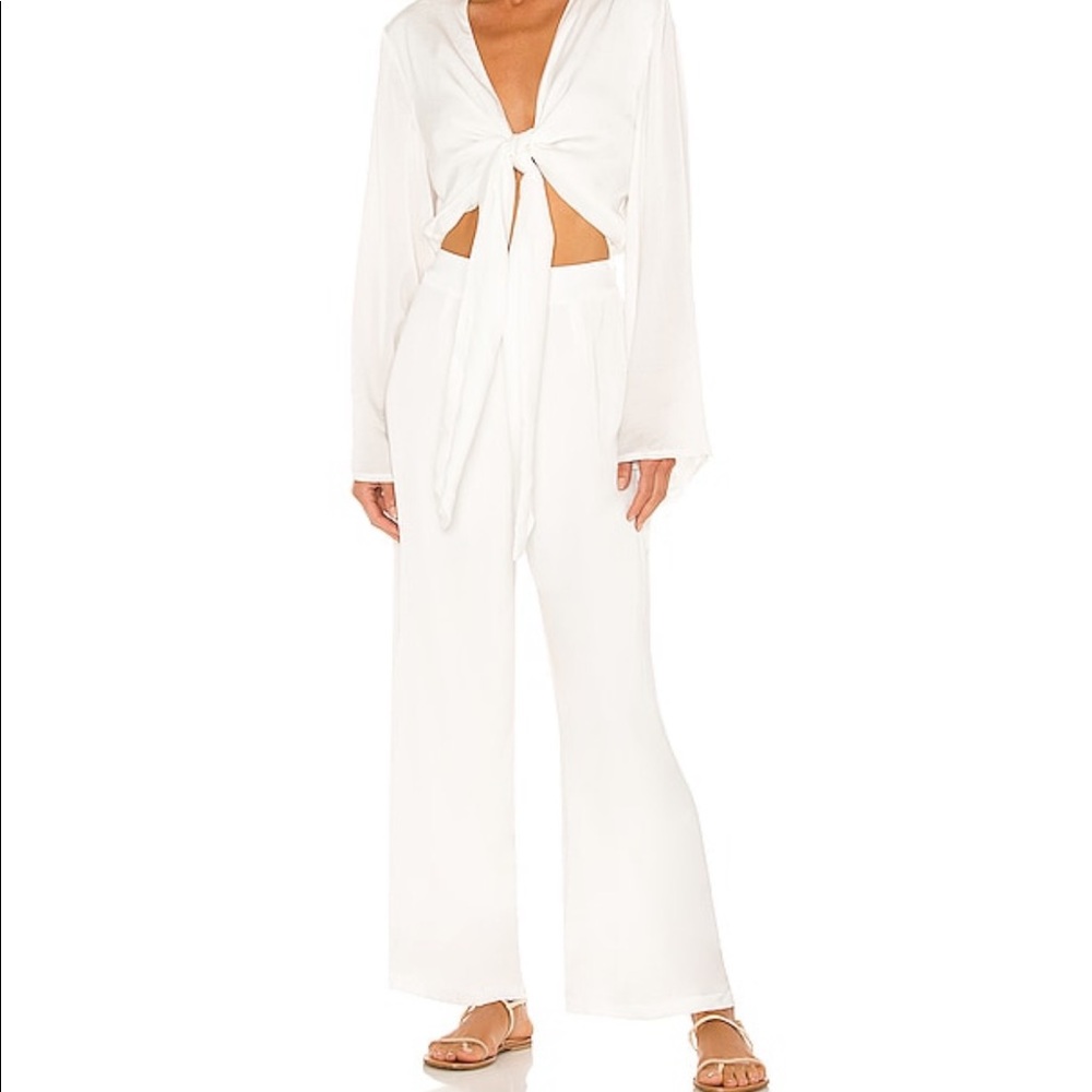Pluto Jumpsuit SNDYS 💞 SOLD OUT never worn NWOT - size medium - white